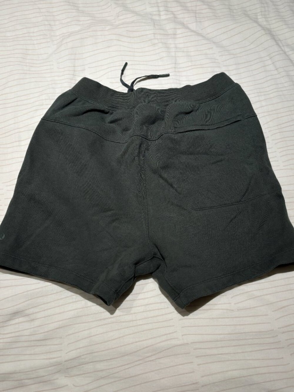 Lululemon Steady State Short 5" Dark forest Size small - Picture 3 of 4